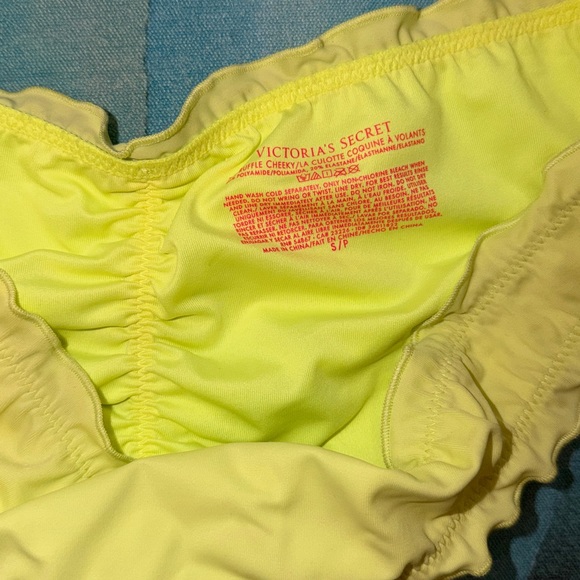 Neon Ruffle Cheeky NWT 🏷️ - Picture 6 of 6